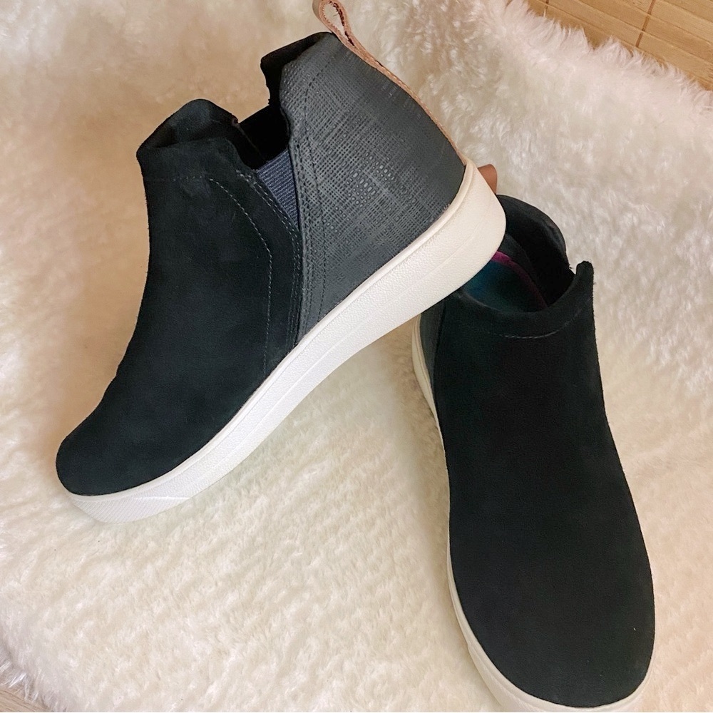 Ryka Black Slip-On Sneaker Leather Booties